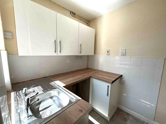 2 Bedroom Flat To Rent In Broxtowe Drive, Mansfield, NG18