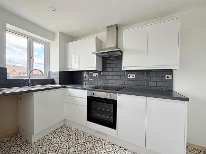 1 Bedroom Flat To Rent In Danbury Crescent, South Ockendon, RM15