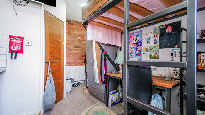 Studio To Rent In Pershore Road, Selly Park, Birmingham, B29