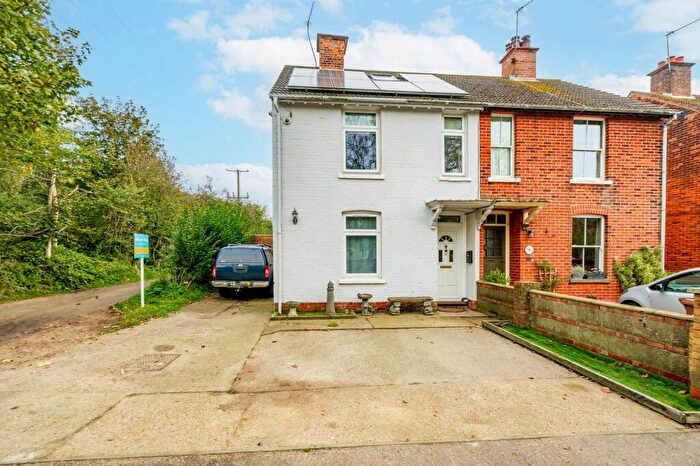 5 Bedroom Semi-Detached House For Sale In Winterton Road, Hemsby, NR29