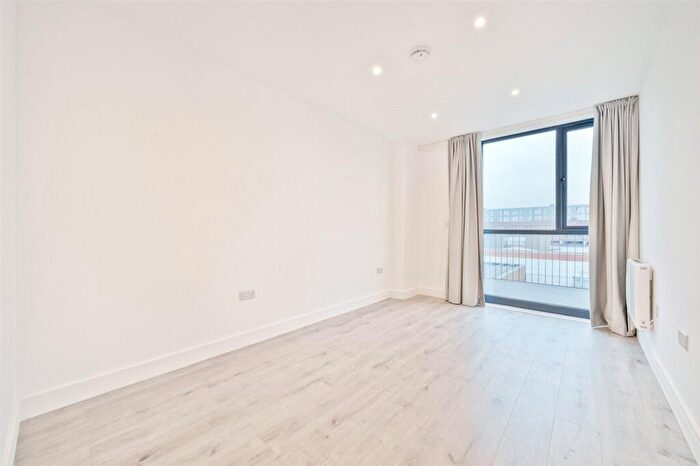2 Bedroom Apartment To Rent In Obelisk Way, Camberley, Surrey, GU15