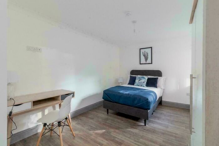 2 Bedroom Flat To Rent In Foundry Court, Recorder Road, Norwich, Norfolk, NR1