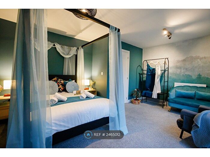 5 Bedroom Semi-Detached House To Rent In Bourdon Street, Manchester, M40