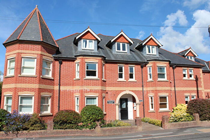 3 Bedroom Penthouse To Rent In Duttons Road, Romsey, SO51