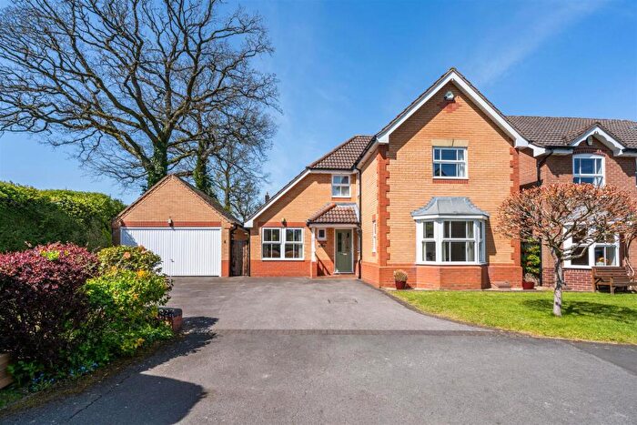 4 Bedroom Detached House For Sale In Barwell Close, Dorridge, Solihull, B93