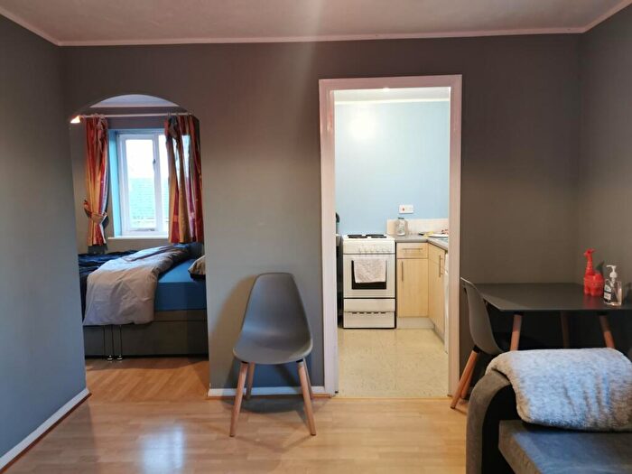 Flat To Rent In Ruston Road London, SE18