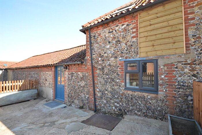 2 Bedroom Cottage To Rent In Bramfield, IP19