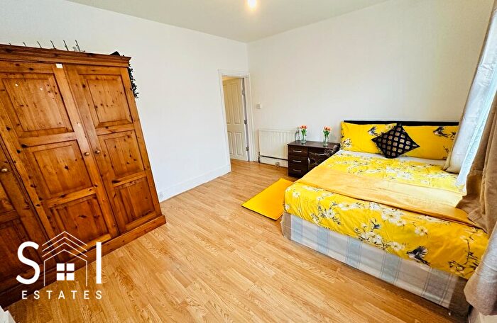 4 Bedroom Terraced House To Rent In Queens Road, Southall, UB2