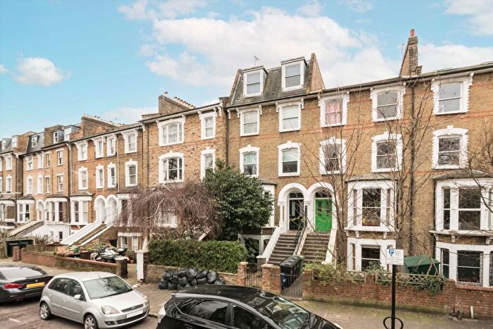 5 Bedroom House For Sale In Amhurst Road, Stoke Newington, N16