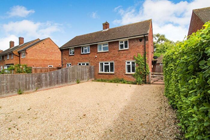 3 Bedroom Semi-Detached House To Rent In Tithe Barn Road, Wootton, Bedford, MK43