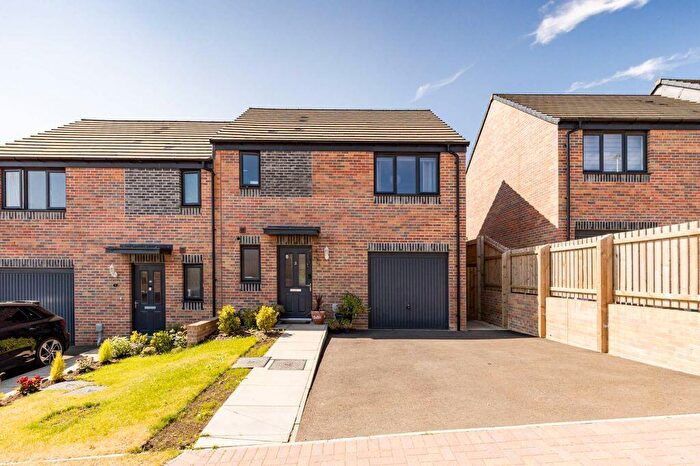 3 Bedroom Semi-Detached Villa For Sale In Brosie Wynd, Gilmerton, Edinburgh, EH17