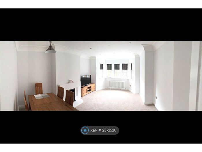 2 Bedroom Flat To Rent In Tudor Close, London, NW3