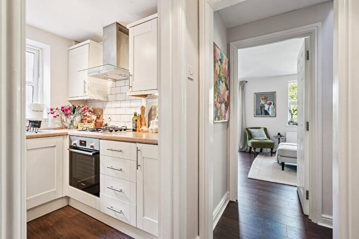 2 Bedroom Duplex For Sale In Alexandra Road, Hemel Hempstead, Hertfordshire, HP2