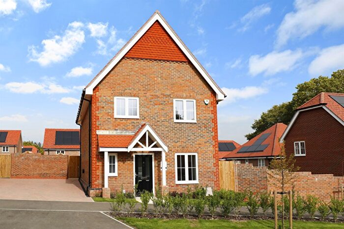 3 Bedroom Detached House For Sale In The Nightingales, Crowborough, TN6