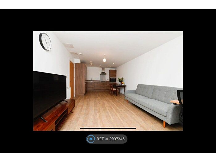 2 Bedroom Flat To Rent In Rollason Way, Brentwood, CM14