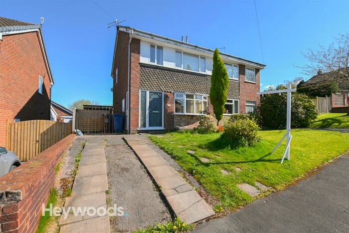 3 Bedroom Semi-Detached House For Sale In Ashbourne Drive, Silverdale, Newcastle, ST5