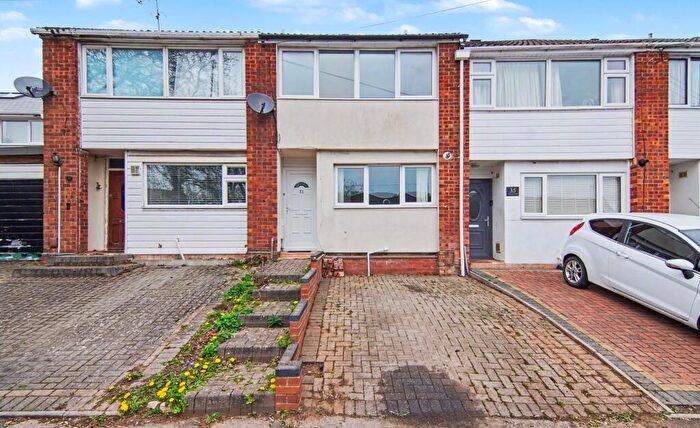 3 Bedroom Terraced House For Sale In Caithness Close, Coventry, CV5