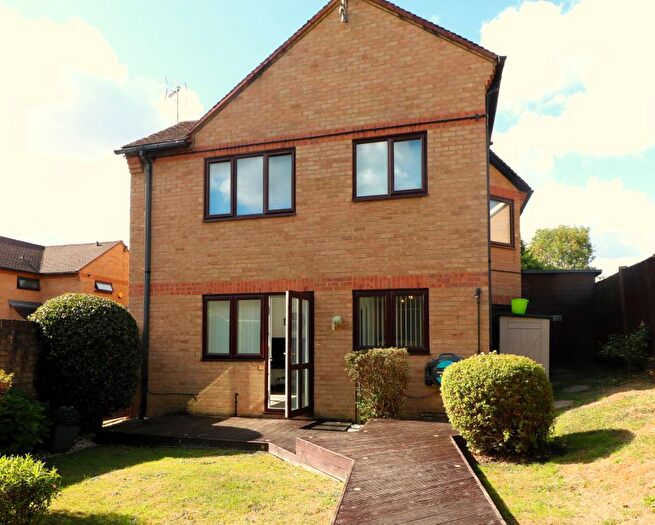 1 Bedroom Property To Rent In Hornbeams Rise, Friern Barnet, N11