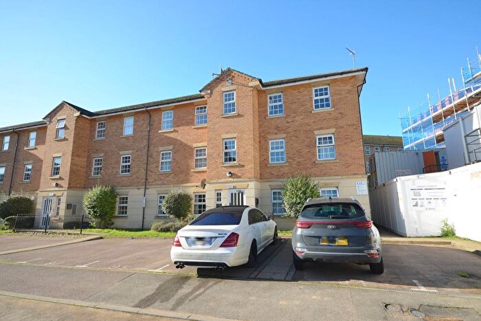 2 Bedroom Apartment To Rent In Lion Court, Northampton, NN4