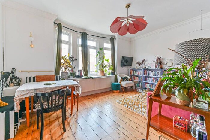 2 Bedroom Flat For Sale In Sydenham Road, Sydenham, London, SE26