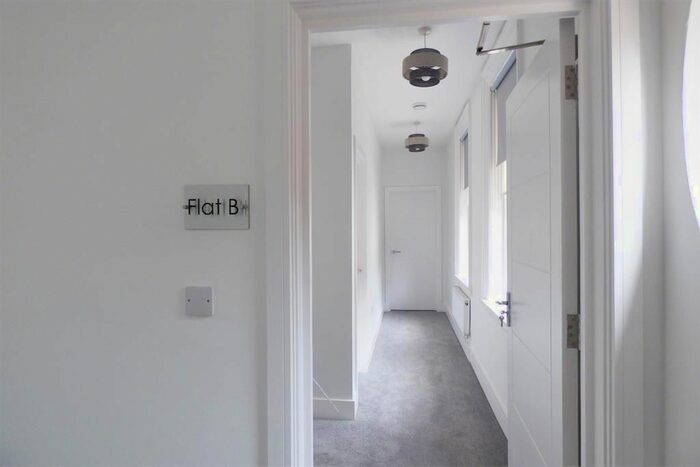 1 Bedroom Flat To Rent In Market Place, Dartford, Kent, DA1