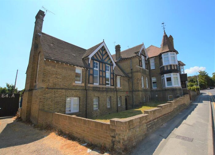 2 Bedroom Maisonette To Rent In Margate, CT9