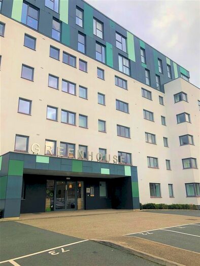 2 Bedroom Flat To Rent In Greenhouse, Beeston Road, Leeds, LS11