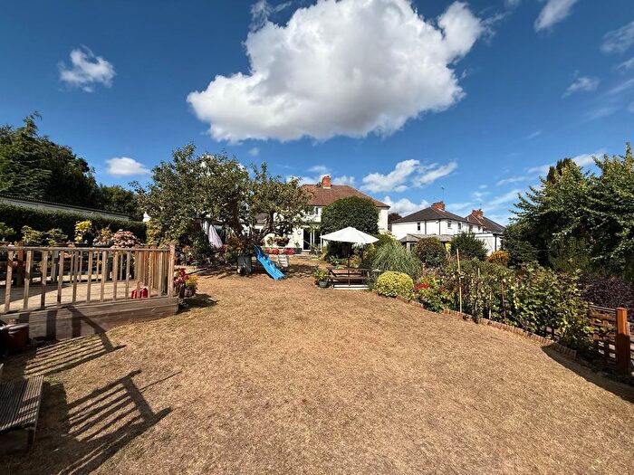 3 Bedroom Semi-Detached House For Sale In Belle Orchard, Kidderminster, DY11