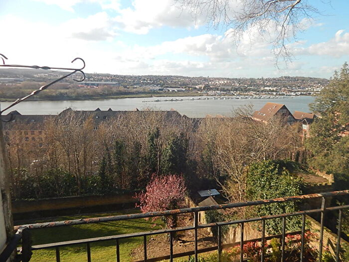 2 Bedroom Flat To Rent In St Margarets Street, Rochester, ME1