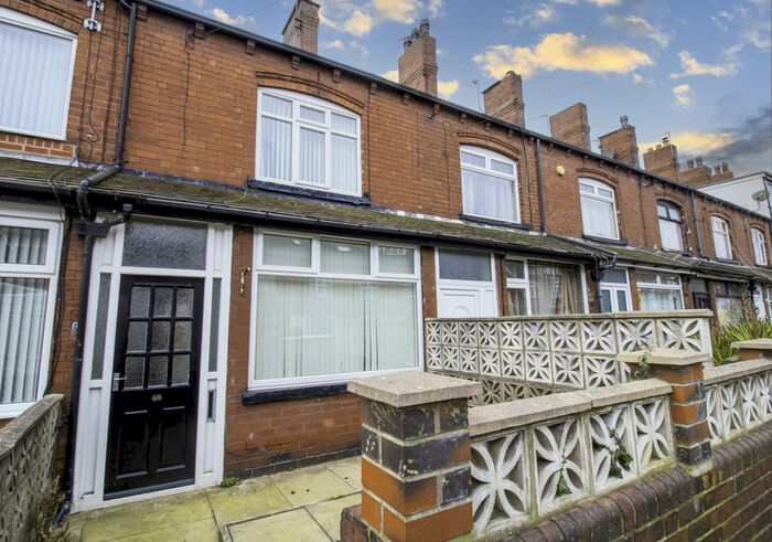 3 Bedroom Terraced House To Rent In Cross Flatts, Leeds, LS11