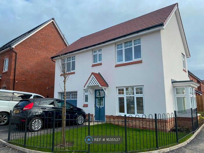 3 Bedroom Detached House To Rent In Greyhound Avenue, Manchester, M18