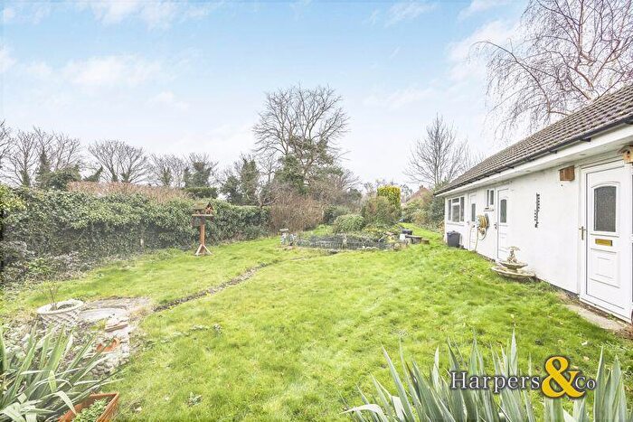 2 Bedroom Detached Bungalow For Sale In Church Hill, Dartford, DA2