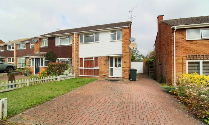 3 Bedroom Semi-Detached House To Rent In Brill Close, Caversham, Reading, RG4