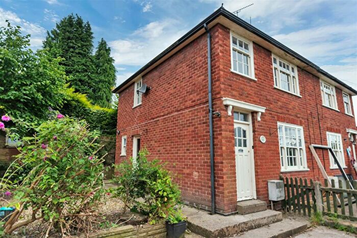 3 Bedroom Semi-Detached House For Sale In Bourne Terrace, Froncysyllte, LL20