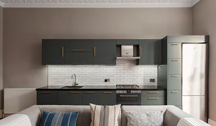 2 Bedroom Flat For Sale In Crystal Palace Park Road, London, SE26