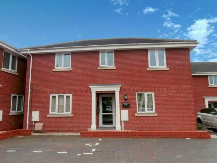 1 Bedroom Flat To Rent In Camp Hill Road, Nuneaton, Warwickshire, CV10