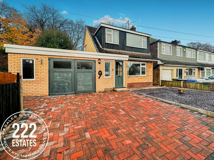 3 Bedroom Semi-Detached House To Rent In Delafield Close, Fearnhead, Warrington, WA2