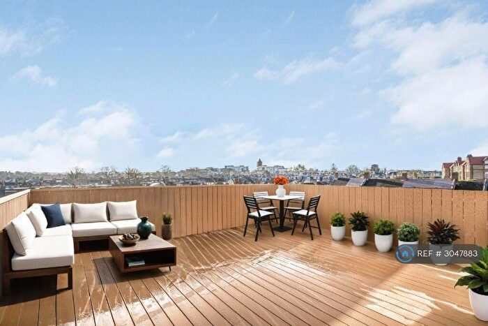 2 Bedroom Penthouse To Rent In Springbank Road, Hither Green, SE13