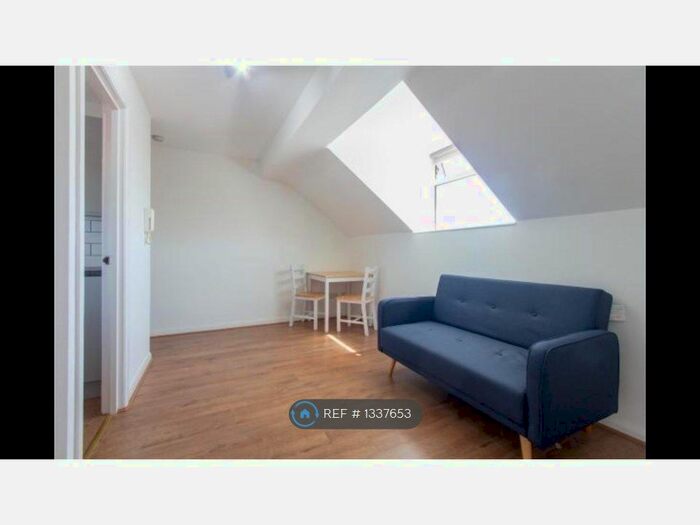 1 Bedroom Flat To Rent In Treherbert Street, Cardiff, CF24