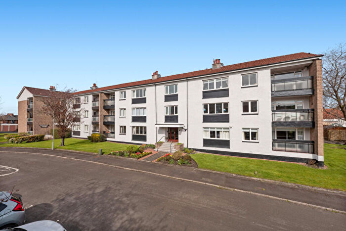 2 Bedroom Flat For Sale In Kennedy Court, Braidholm Crescent, Giffnock, G46