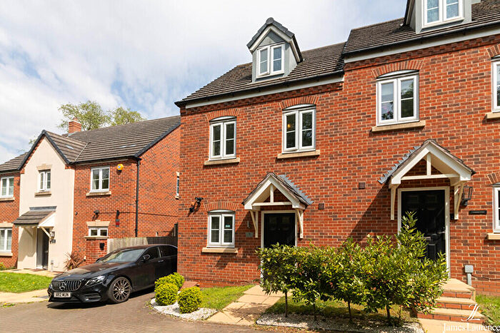 3 Bedroom Semi Detached House To Rent In Chances Street, Edgbaston, Birmingham, B16