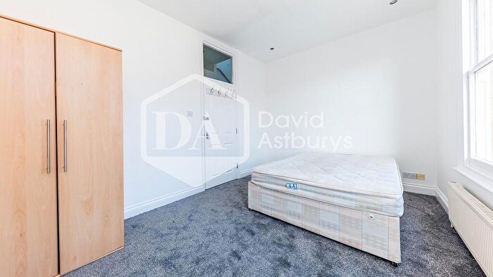 1 Bedroom Apartment To Rent In Nightingale Road, Wood Green, N22