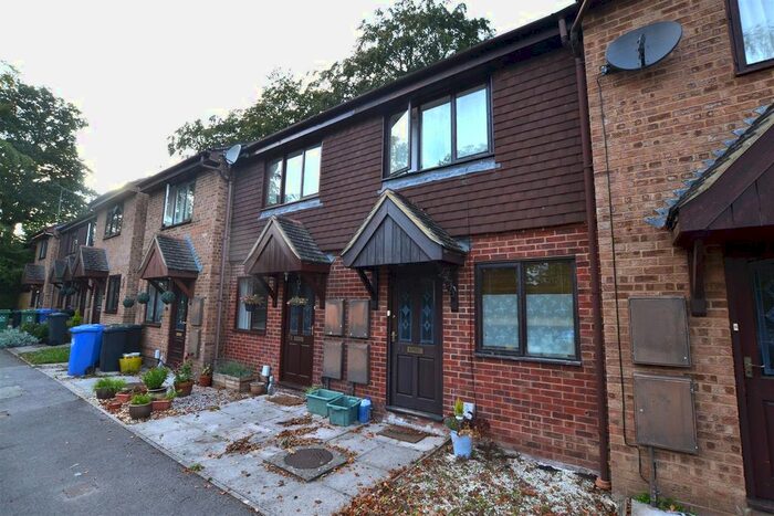 2 Bedroom Terraced House To Rent In Lyndford Terrace, Fleet, GU52