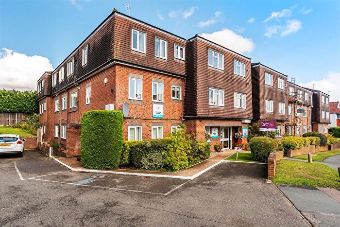 1 Bedroom Flat For Sale In Beatrice Road, Oxted, RH8