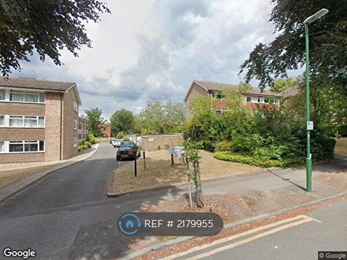 2 Bedroom Flat To Rent In Christchurch Park, Sutton, SM2