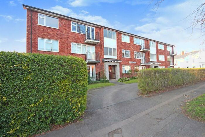 2 Bedroom Apartment To Rent In Lillington Avenue, Leamington Spa, CV32
