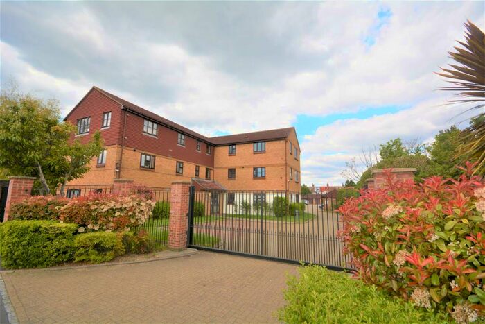 2 Bedroom Apartment To Rent In Lewis Road, Colliers Wood Borders, CR4