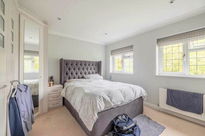 5 Bedroom Detached House To Rent In Ellis Avenue, Chalfont St Peter, SL9