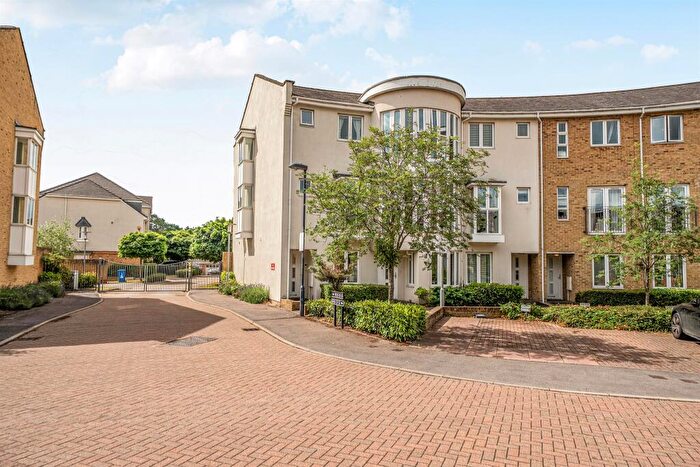 4 Bedroom End Of Terrace House For Sale In Kingsquarter, Maidenhead, SL6