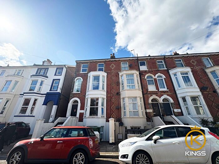 2 Bedroom Flat To Rent In Elphinstone Road, Southsea, Portsmouth, PO5